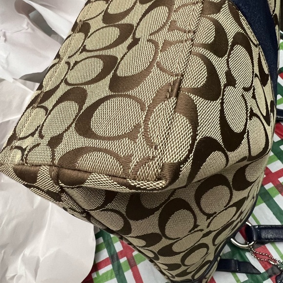 ❗️FINAL❗️ 🆕 COACH Signature Stripe Navy/Khaki 🔴🔴 - Picture 8 of 10